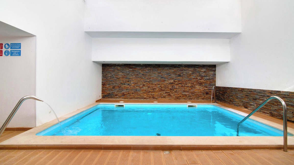 Santa Luzia Apartment | Apartment "Maré Cheia SI40" with Private Balcony, Shared Pools & Wi-Fi