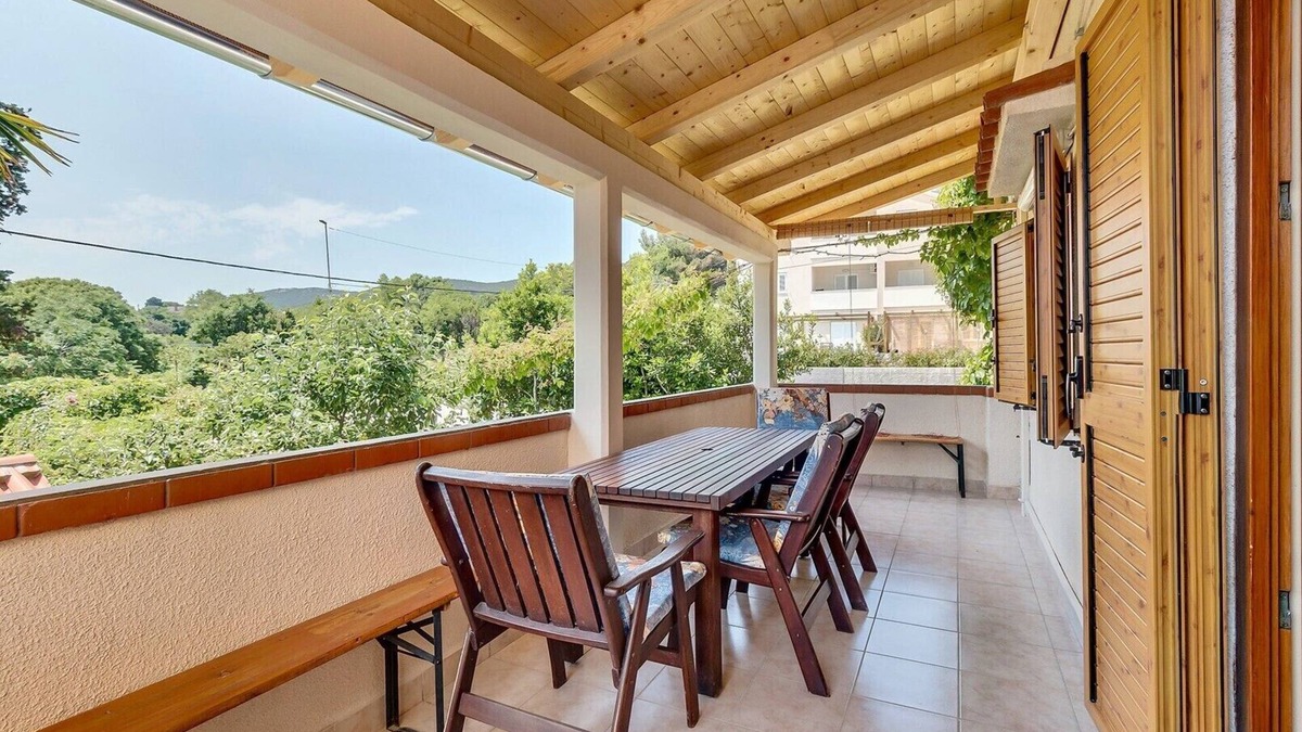 Nerezine Apartment | Apartment MARISOL with cozy terrace close to the beautiful beach