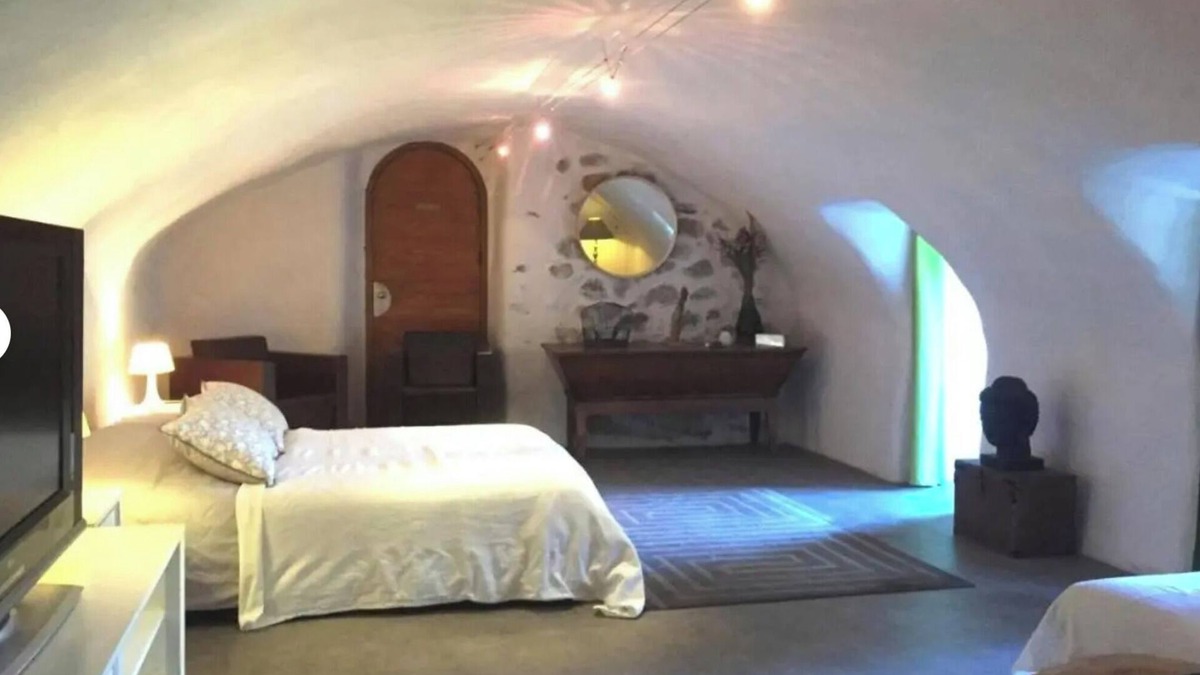 Valleraugue Apartment | Apartment 'Mas La Rainette Chez Raphael' with Mountain View, Shared Pool and Wi-Fi