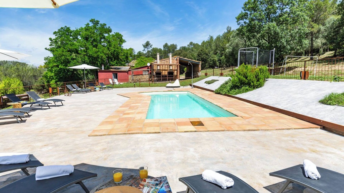 Madremanya Apartment | Apartment 'Mas Tarres L'acacia Only Adults' with Mountain View, Wi-Fi and Air Conditioning
