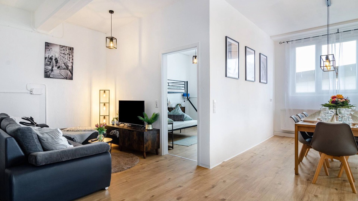 Fluorn Apartment | Apartment 'Mäxle's Loft' with Shared Garden and Wi-Fi