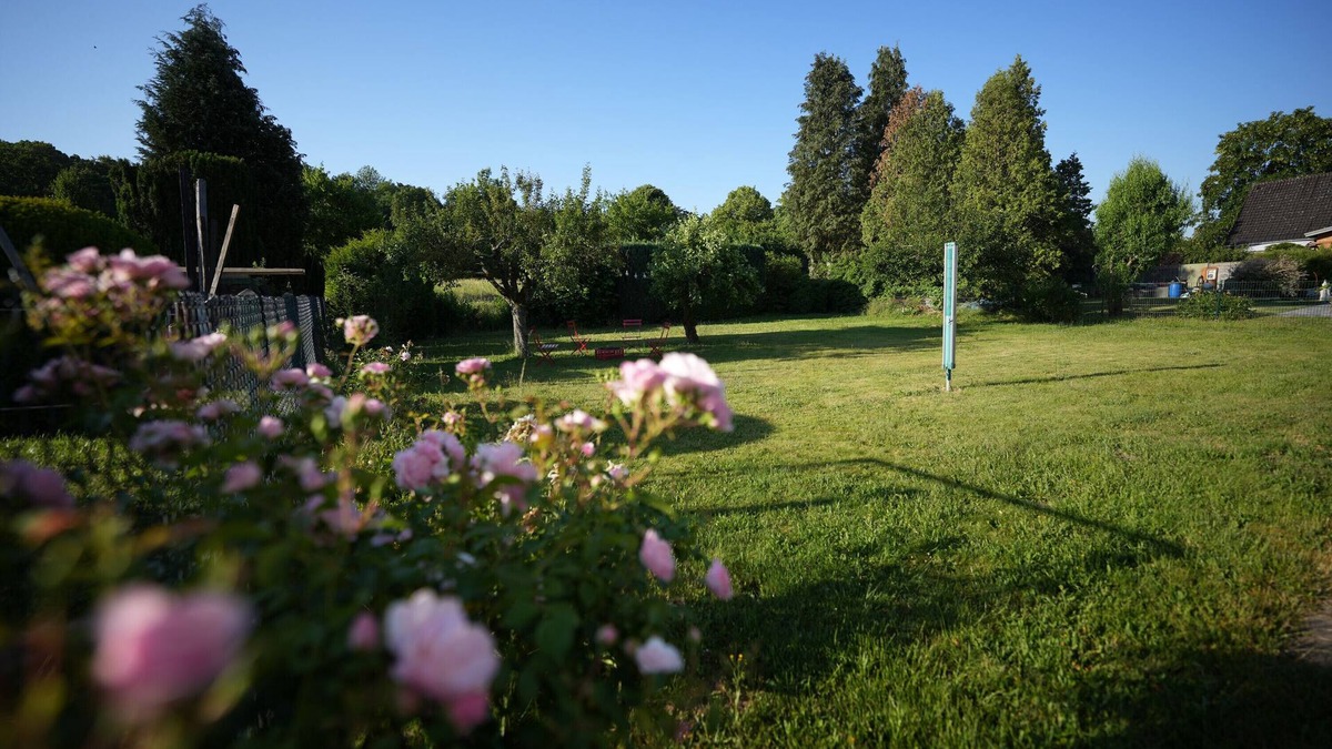 Limburg an der Lahn Apartment | Apartment "Mika" with Garden & Electric Charging Station