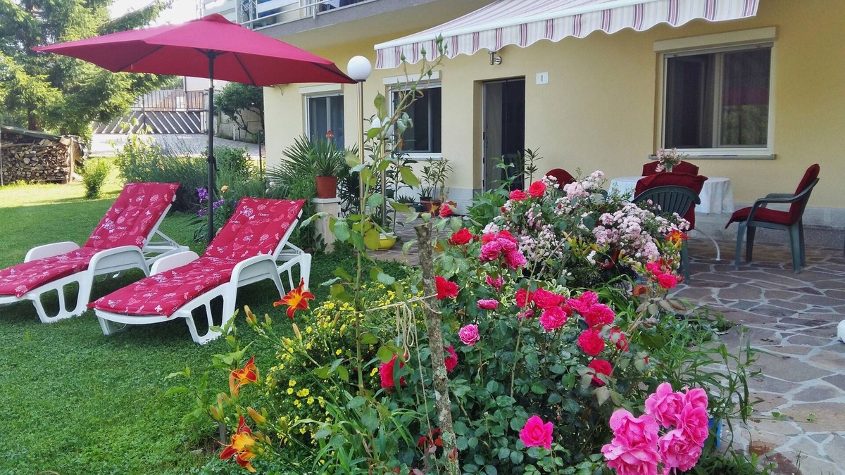 Veli Brgud Apartment | Apartment Mirjana - Mali Brgud - surrounded by greenery, ideal for families