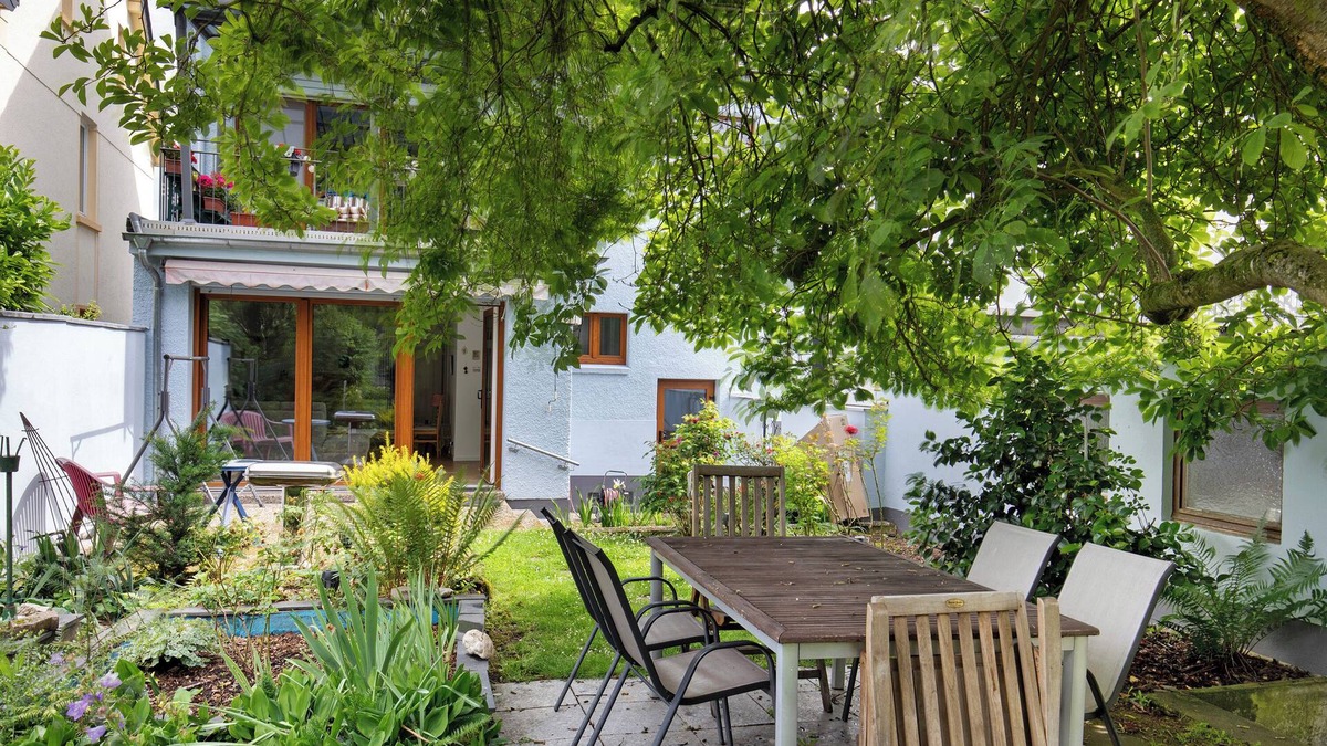 Pellenz Apartment | Apartment 'Mit Garten' with Shared Terrace and Private Garden