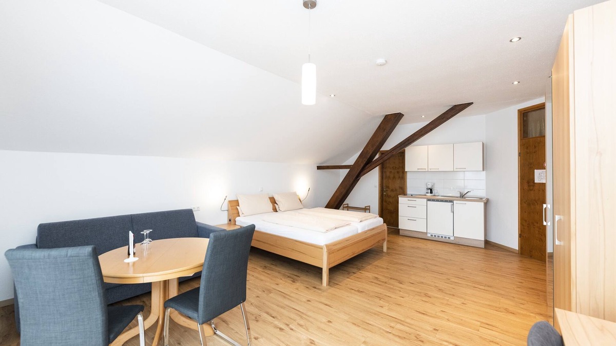 Nordheim a. Main Apartment | Apartment mit Küchenzeile & Wohn-/Schlafkombination für bis zu 3 Personen