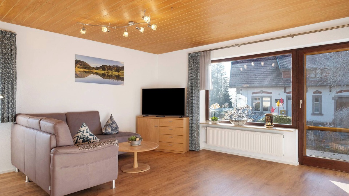Schluchsee Apartment | Apartment 'Mit Terasse 110qm' with Mountain View, Private Terrace and Wi-Fi