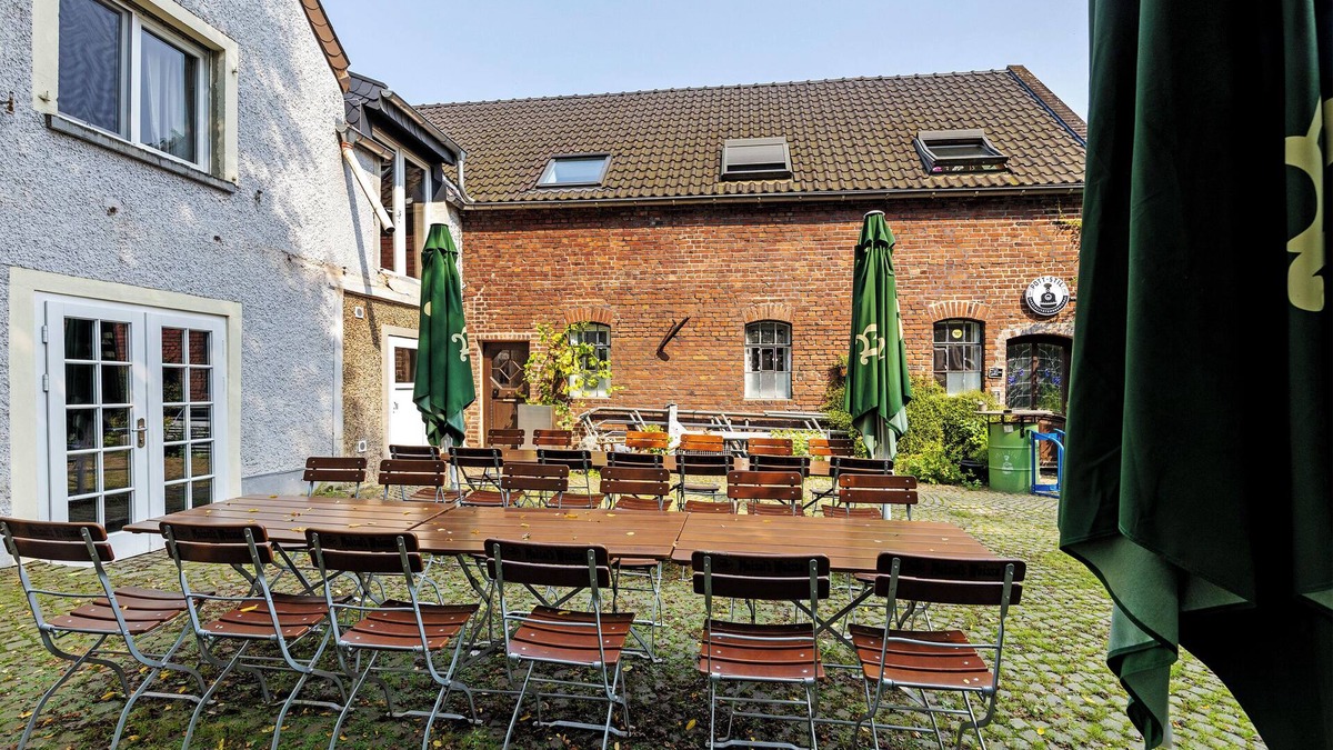 Neukirchen-Vluyn Apartment | Apartment 'Mitten Im Grünen Loft' with Wi-Fi