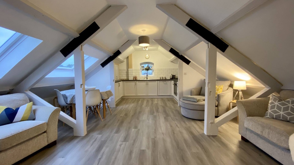 Linslade Apartment | Apartment- Modern- Ensuite with Shower- 2 Bedrooms