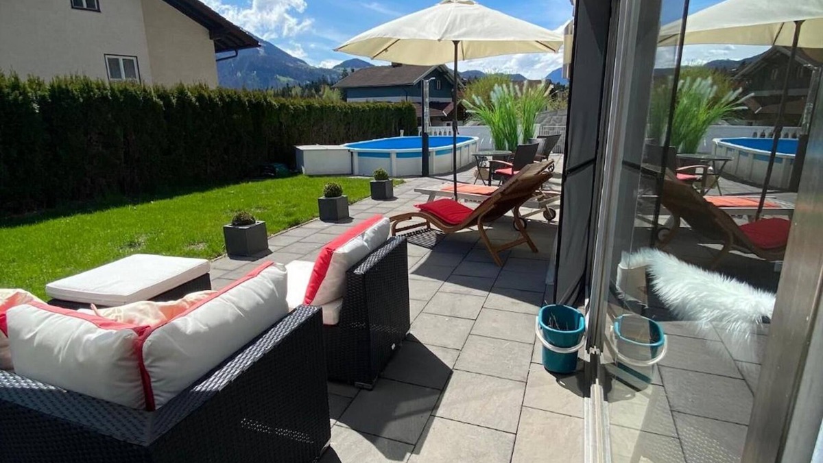 Adnet Apartment | Apartment 'Modernes Alpenapartment' with Mountain View, Private Pool and Wi-Fi