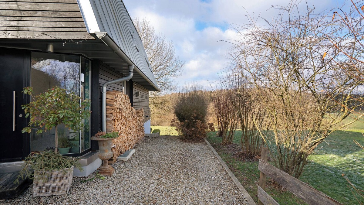 Windach Apartment | Apartment 'Modernes Ammersee' with Private Terrace, Private Garden and Wi-Fi