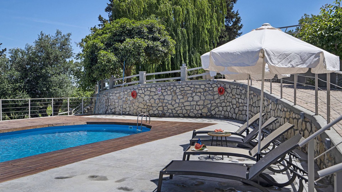 Kalata Apartment | Apartment 'Monte Verde 101' with Mountain View, Wi-Fi and Air Conditioning