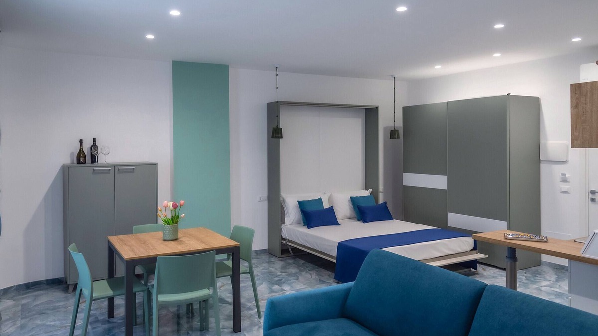 Ercolano Apartment | Apartment 'Monolocale A Due Passi Dagli Scavi' with Mountain View, Wi-Fi and Air Conditioning