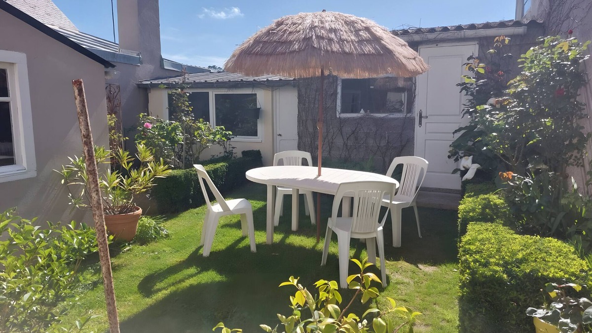 Morgat Apartment | Apartment 'Morgat Plage 1er Coté Rue' with Shared Garden and Wi-Fi