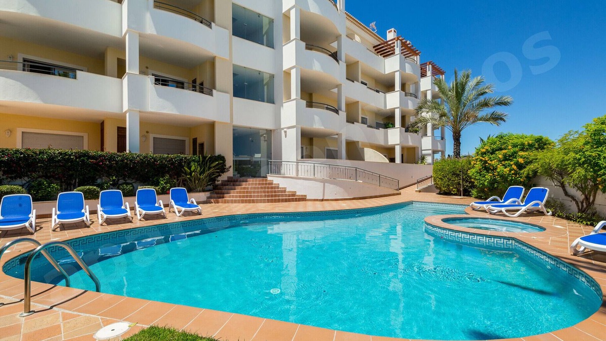Porto de Mos Apartment | Apartment Mos | professionally cleaned | 2-bedroom second-floor apartment | communal pool