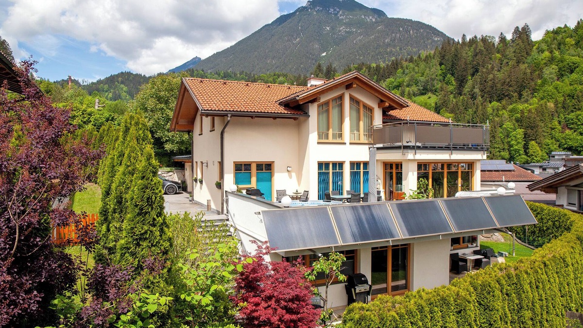 Jenbach Apartment | Apartment "Mosers am Sonnenhang" with Mountain View, Private Terrace & Wi-Fi