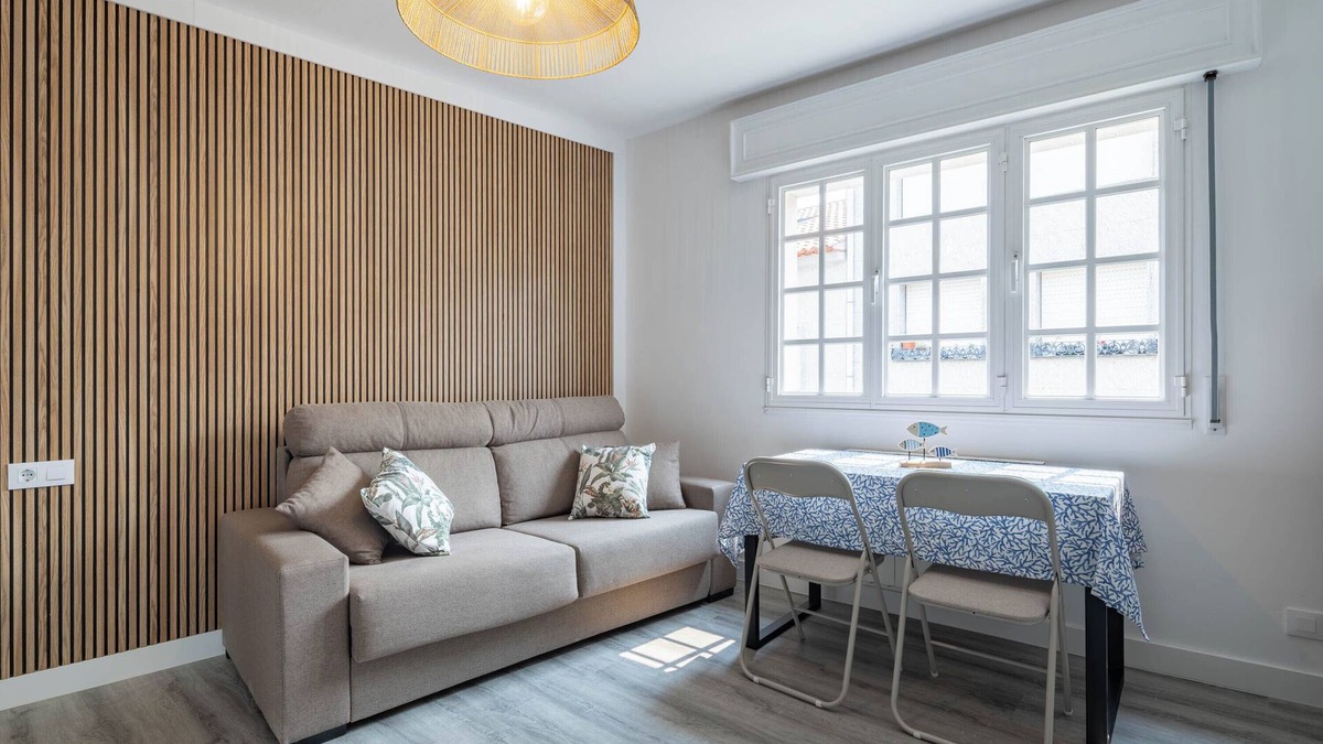 Cambados Apartment | Apartment 'Muelle' with Sea Views and Wi-Fi