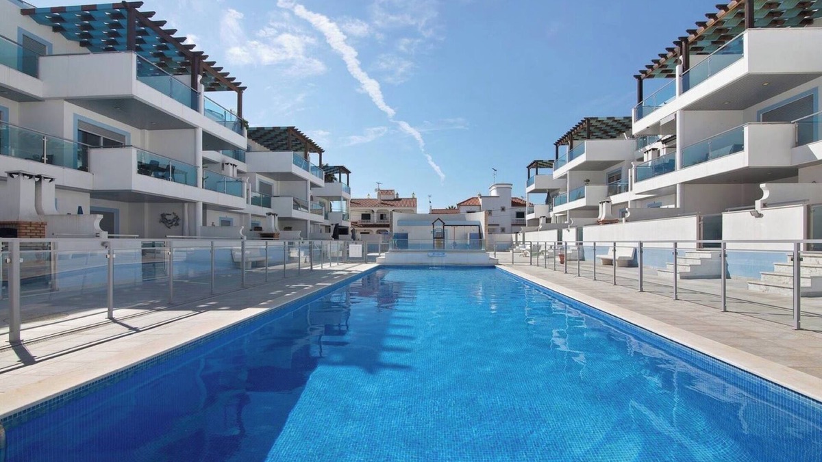 Vila Nova De Cacela Apartment | Apartment 'Numar Residence Aa' with Shared Pool, Wi-Fi and Air Conditioning