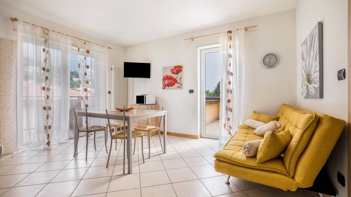 Torbole sul Garda Apartment | Apartment 'N5 Appartamento Viola' with Mountain View, Private Terrace and Shared Garden