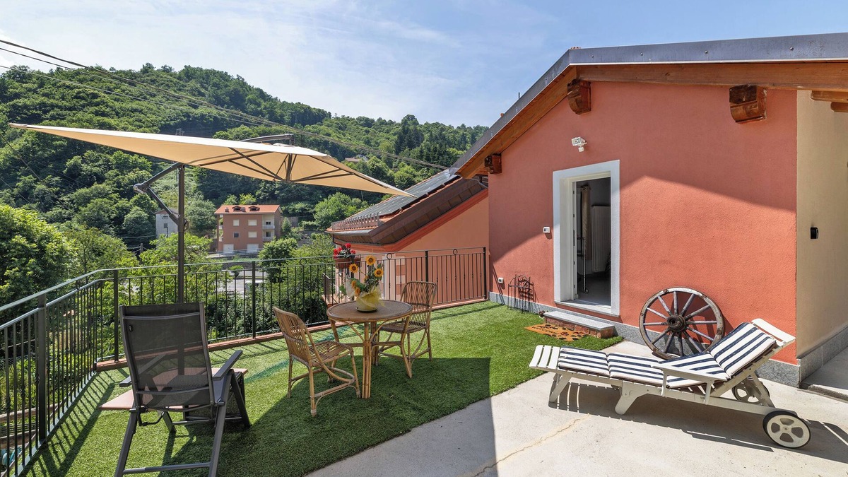 Osiglia House | Apartment 'Nature E Relax' with Mountain View, Private Terrace and Wi-Fi