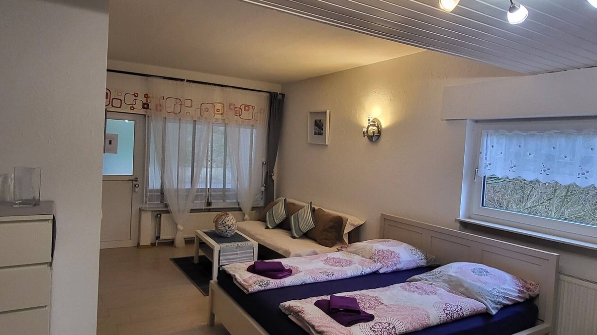 Eppstein Apartment | Apartment near Frankfurt/Wiesbaden: FewoEla1