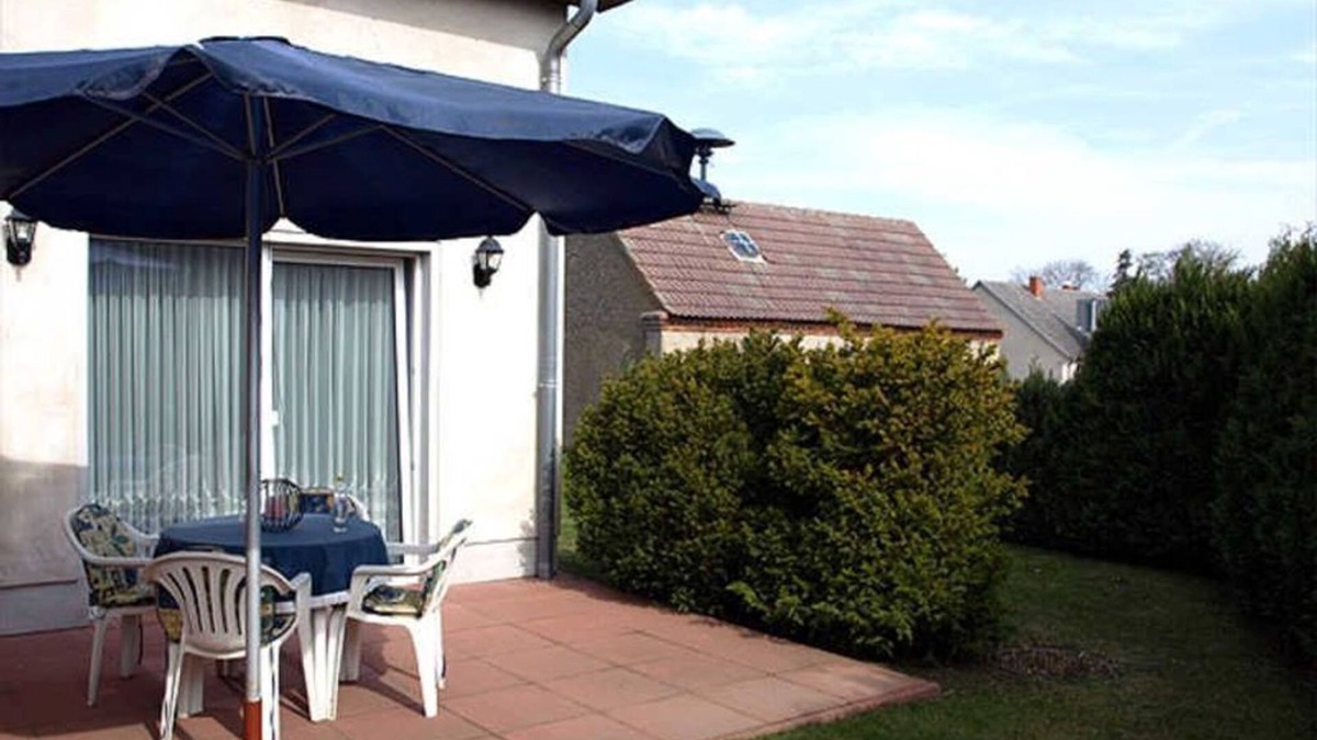Neukalen Apartment | Apartment near Kummerower See - Apartment (Schultz, Monika)