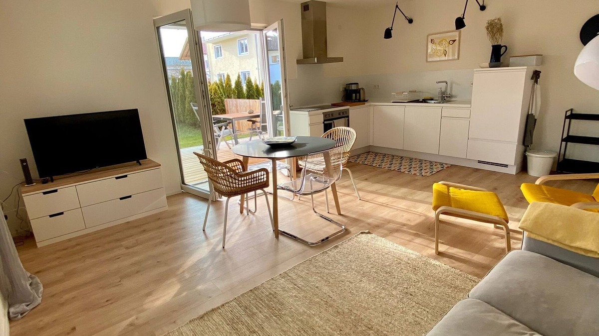 Feldwies Apartment | Apartment near the beach, 75sqm, 2 separate bedrooms, terrace