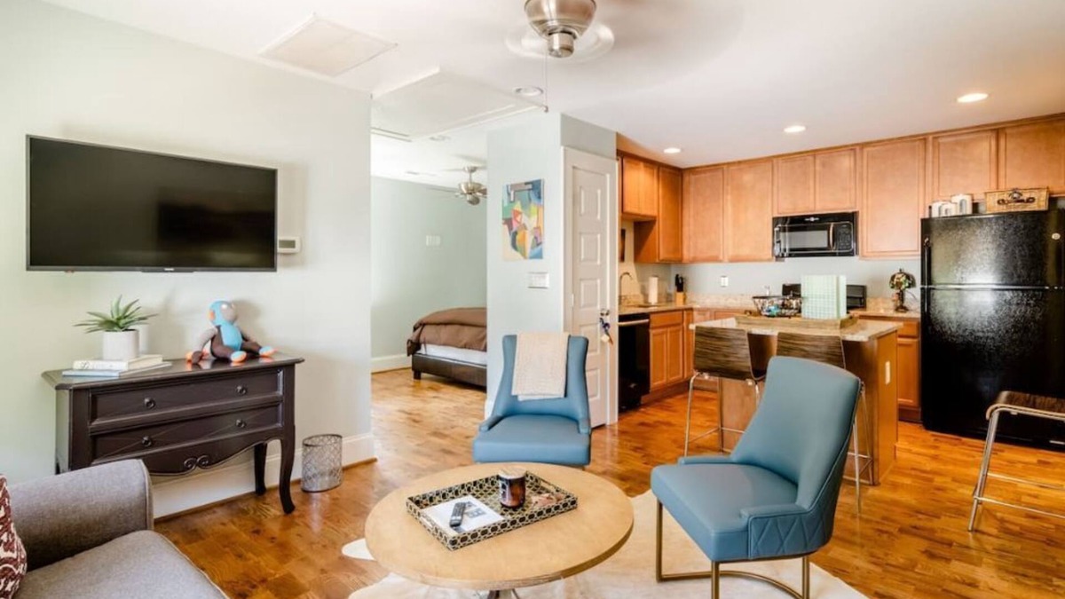 Fourth Ward Apartment | Apartment near Uptown Charlotte, North Carolina