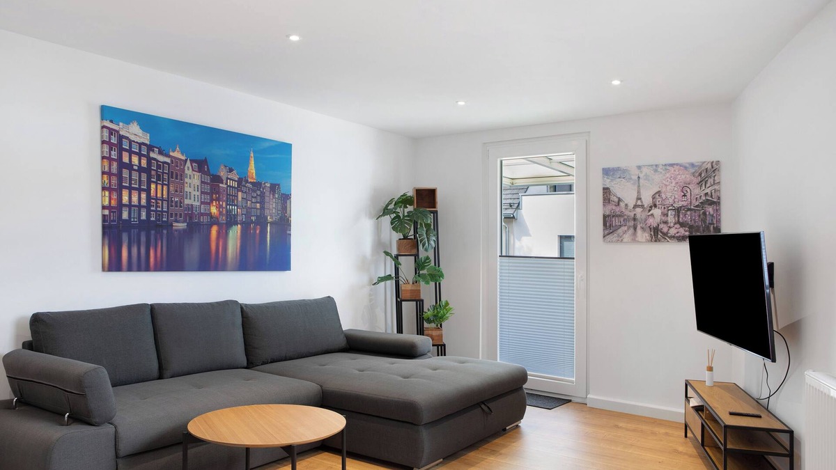Fulda Apartment | Apartment 'Neue Wohnung In Zentraler Lage' with Balcony and Wi-Fi