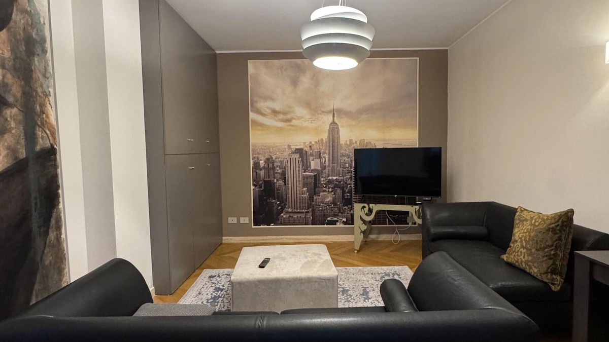 Guardamiglio Apartment | Apartment 'New York' with Wi-Fi and Air Conditioning