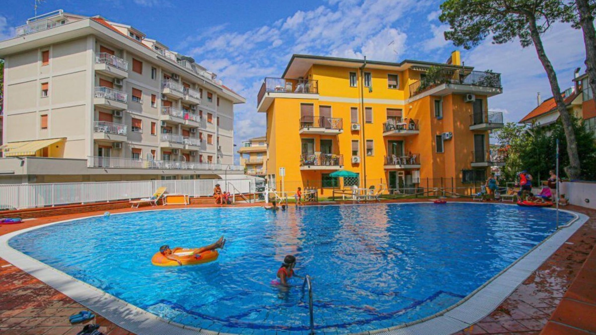 Eraclea Mare Apartment | Apartment no.9 facing pine forest pool condominium Elite with pool wi-fi