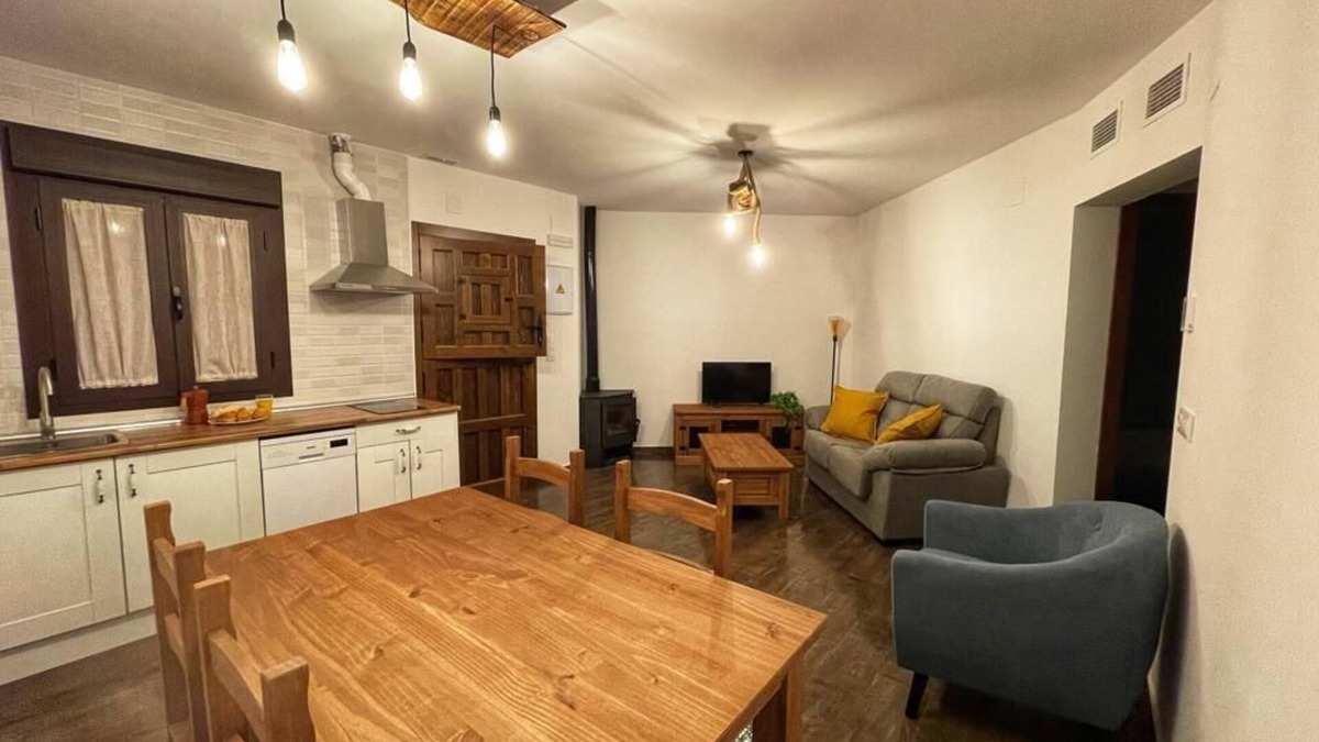 Hervas Apartment | Apartment number 3 ground floor with terrace and garden