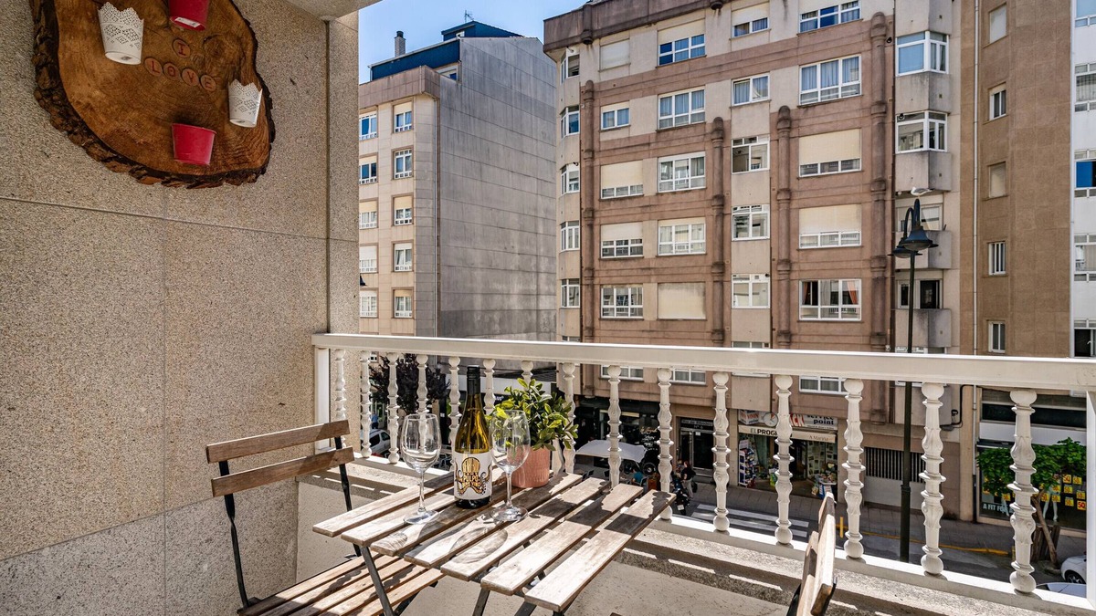 Figueras (Castropol) Apartment | Apartment 'O Faro Apartamentos' with Sea View, Balcony and Air Conditioning