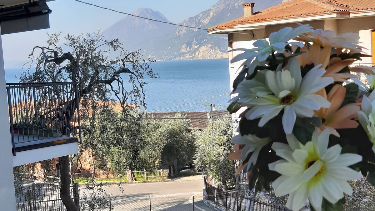 Assenza Apartment | Apartment Orchidea with beautiful lake view