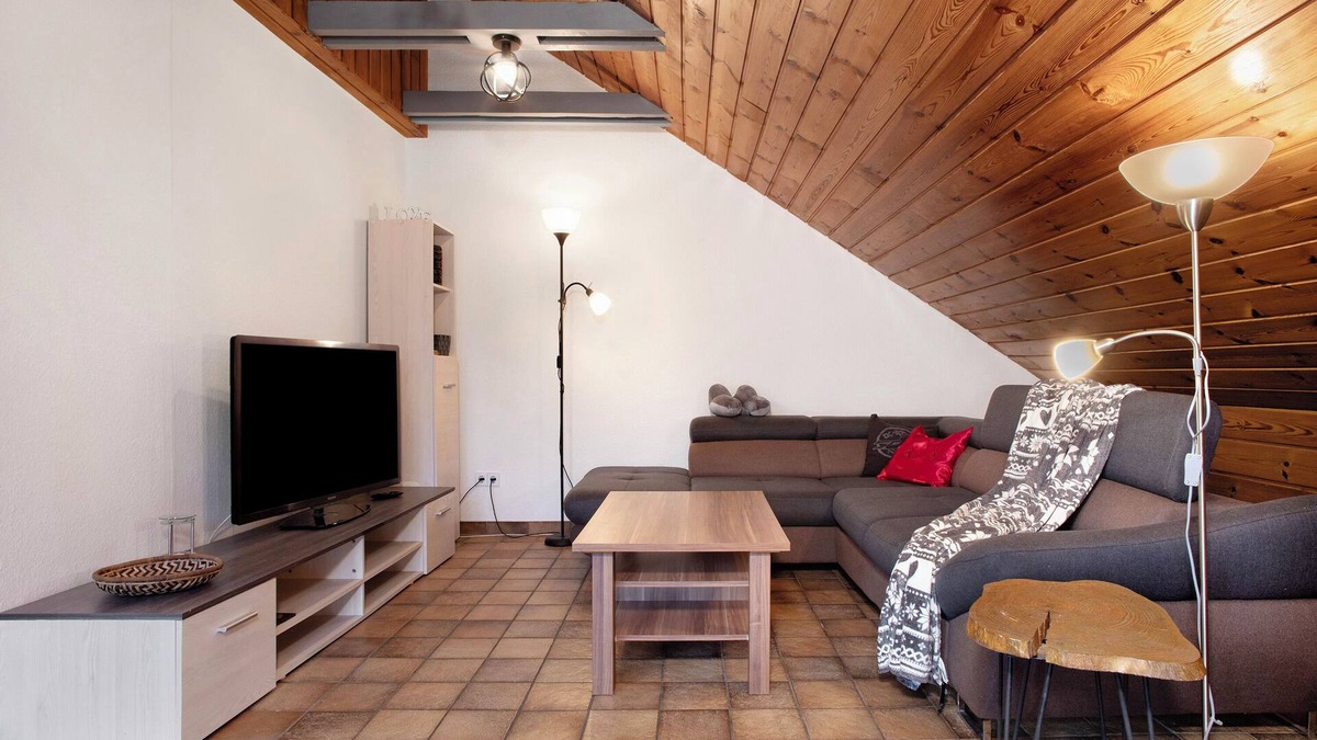 Markdorf Apartment | Apartment 'Oase Am Gehrenberg' with Balcony and Wi-Fi