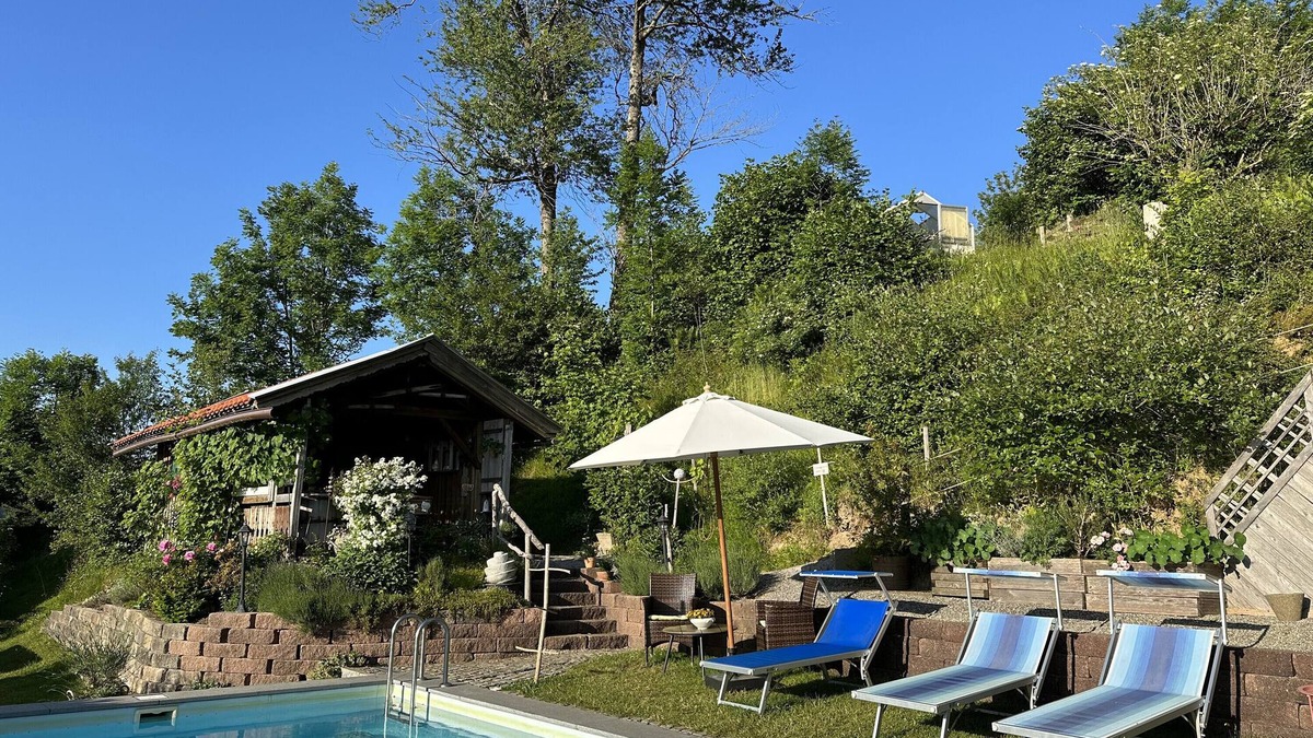Oberreute Apartment | Apartment "Oberberg" with Garden & Wi-Fi