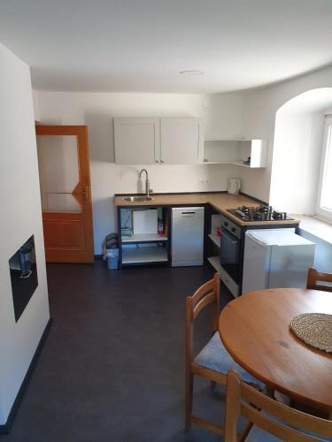 Trzic Apartment | Apartment old house Koren