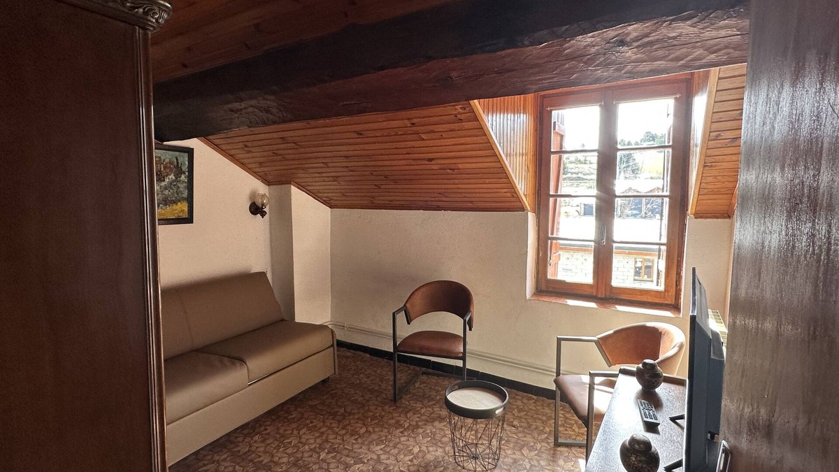 Fontrabiouse Apartment | Apartment on 3rd floor of a village house