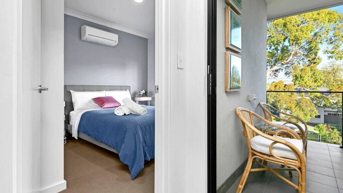 Marden Condo | Apartment on Arabella - Sleeps 4, 3 Bds, Parking