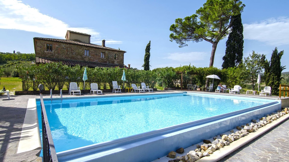 Torrita di Siena Apartment | Apartment on the first floor with a view of the village