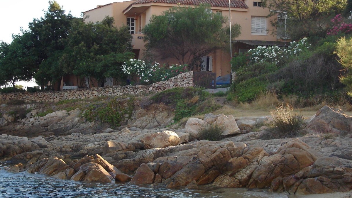 Baia Caddinas Apartment | APARTMENT ON THE BEACH IN GULF ORANGES FOR 10 PEOPLE