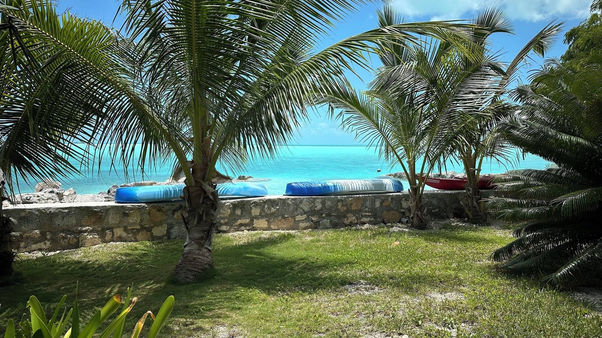 George Town Apartment | Apartment on the beach
