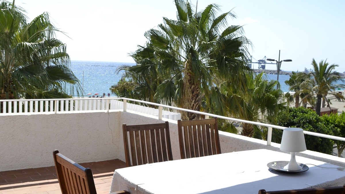 Carboneras Apartment | Apartment on the beach front line