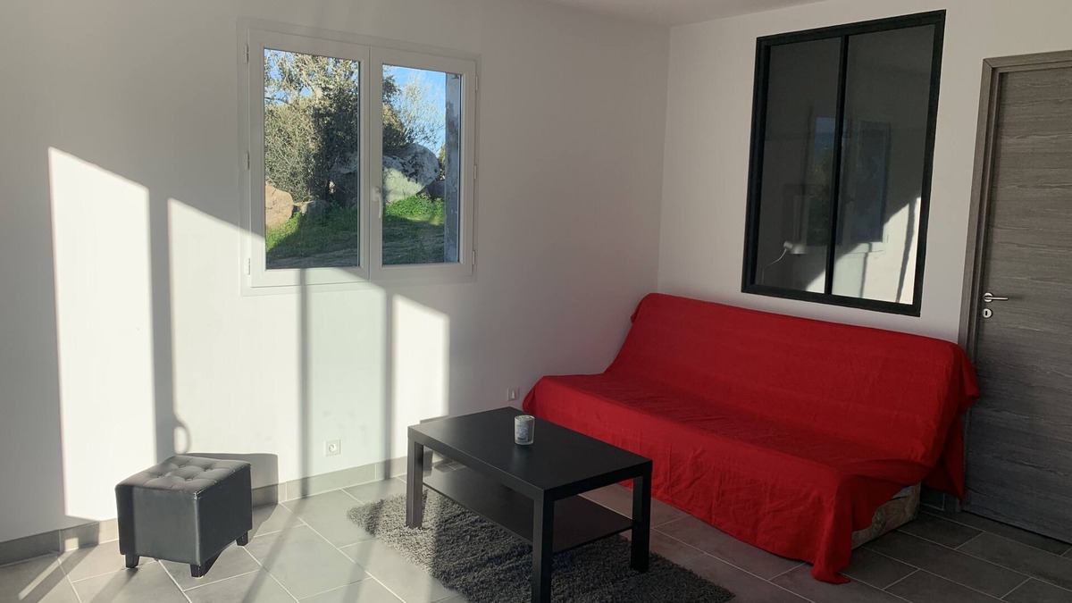 Porto-Vecchio Apartment | Apartment on the ground floor of villa 5 minutes from Porto-Vecchio
