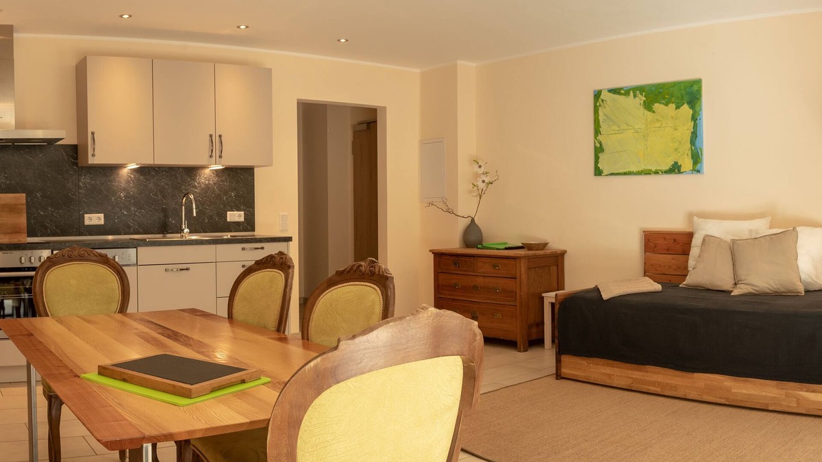 Wessling Apartment | Apartment on the horse farm! Vacation Apartment "Apple"