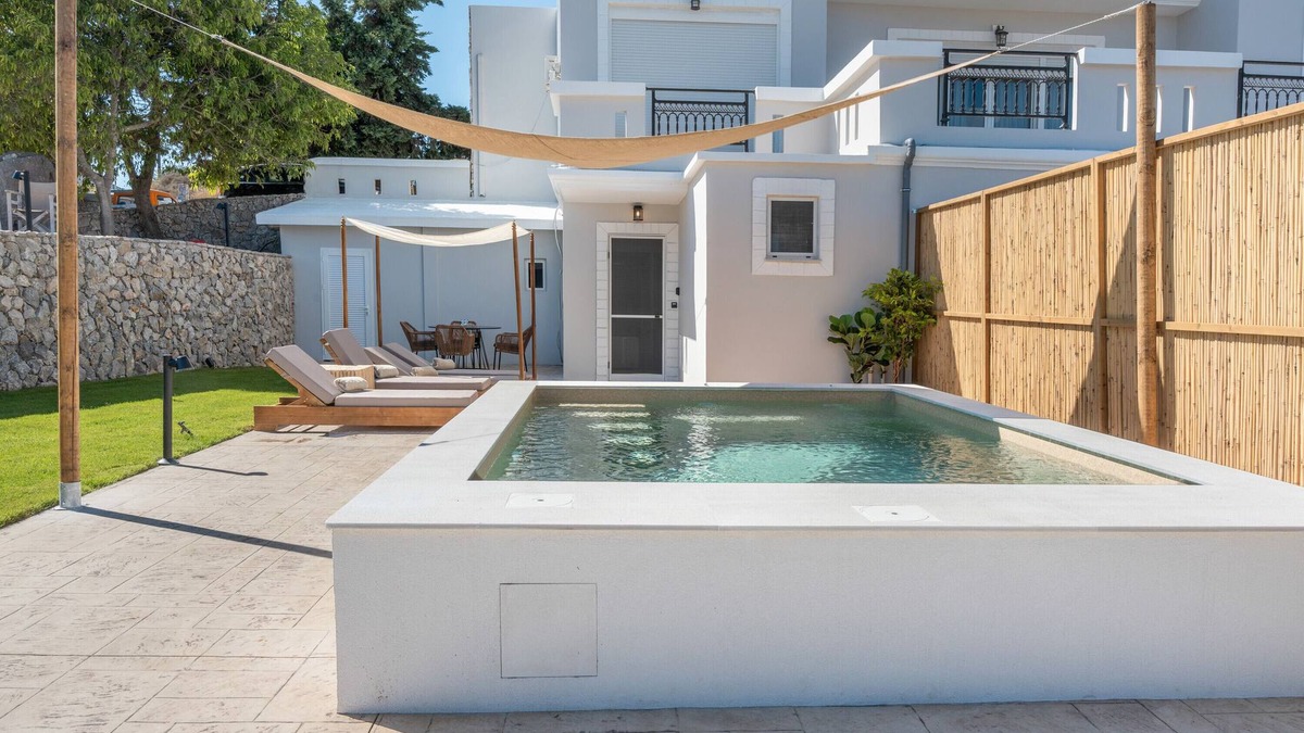 Mastichari Apartment | Apartment 'One with Private Pool' with Private Pool, Wi-Fi and Air Conditioning
