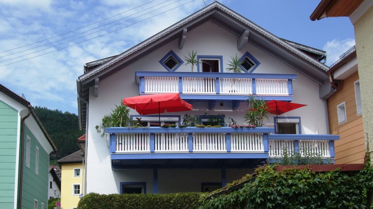 Obernzell Apartment | Apartment Ört 7, central location, on the Danube promenade and the Passau-Vienna cycle path