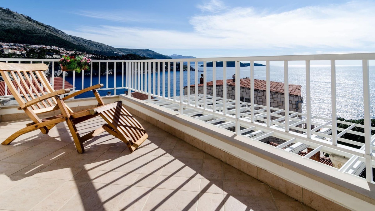 Gorica Apartment | Apartment Paco - Three-Bedroom Apartment with Balcony and Sea View