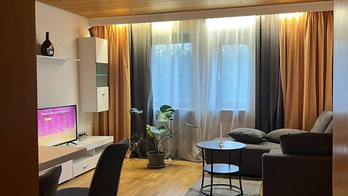 Volkach Apartment | Apartment 'Pappelblick' with Private Terrace, Private Garden and Wi-Fi