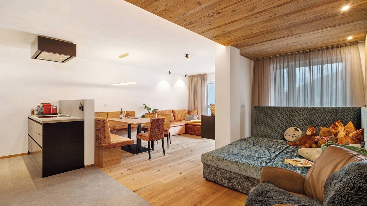 Muhlbach Apartment | Apartment 'Paradeis Apartments A17' with Mountain View, Balcony and Wi-Fi