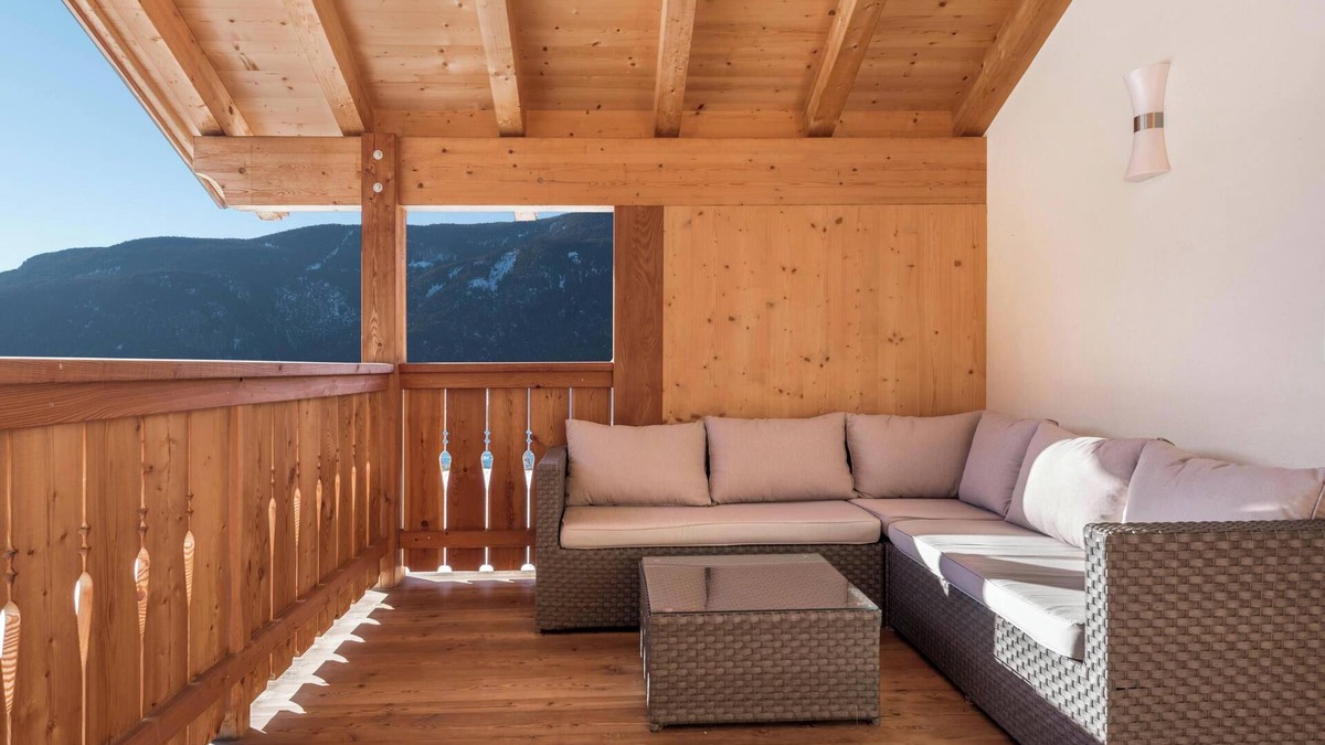 Albions Apartment | Apartment “Paradies” near Seiser Alm with Mountain View, Sauna, Wi-Fi & Balcony